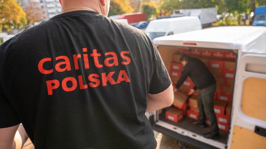 Украинские беженцы в Польше получат помощь от благотворительной организации Caritas Polska