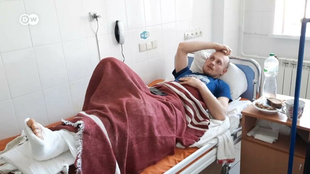 Пораненим військовослужбовцям під час перебування у лікарні платитимуть по 100 тисяч гривень