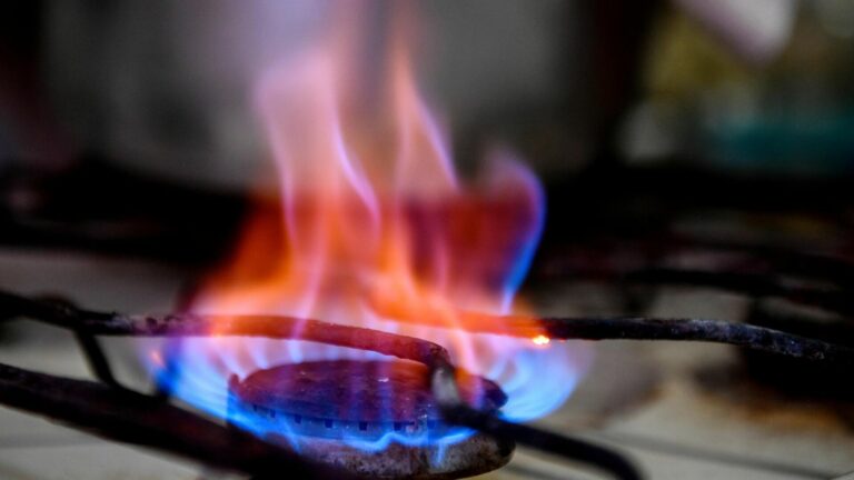 Какими будут тарифы на газ в Украине с 1 июля: в Нафтогазе обратились к потребителям - today.ua