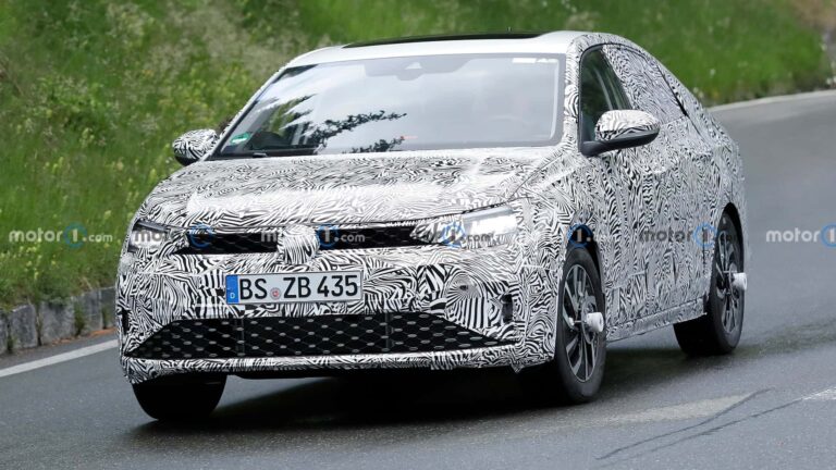 Volkswagen начал тестировать Jetta нового поколения - today.ua