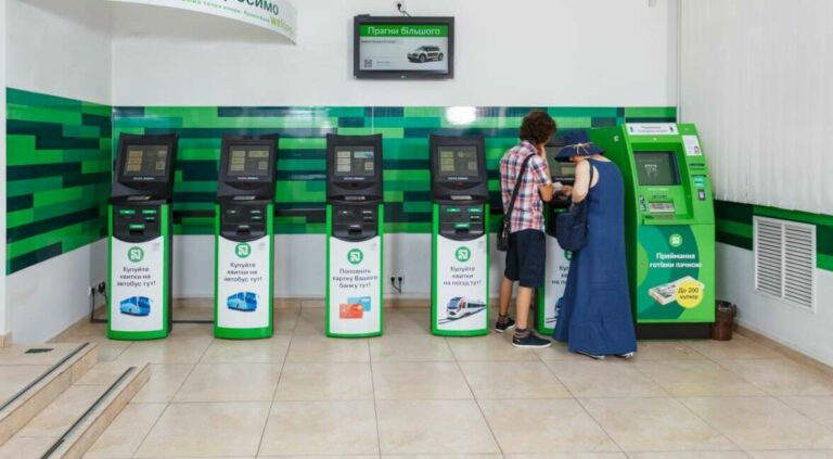 В Україні введуть нові правила поповнення банківських карт: які зміни вступлять в силу з 1 серпня - today.ua