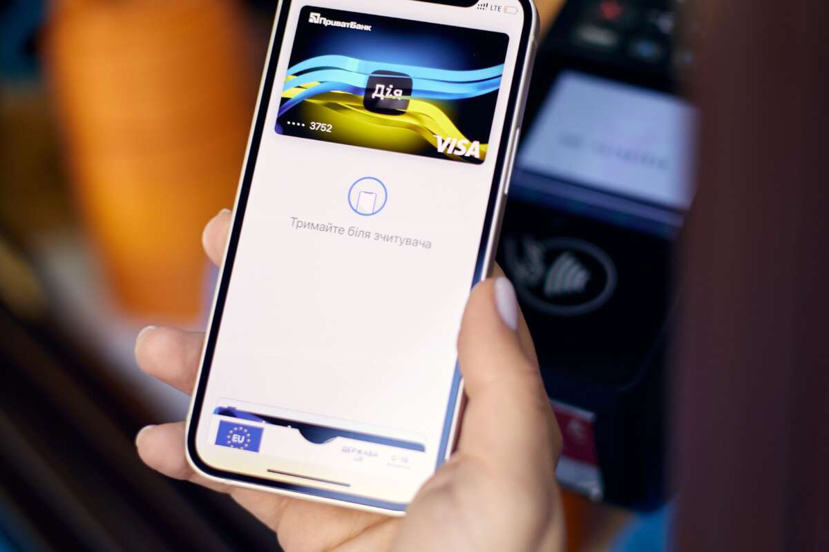 ПриватБанк не знімає арешти з рахунків клієнтів: названі терміни отримання доступу до коштів - today.ua