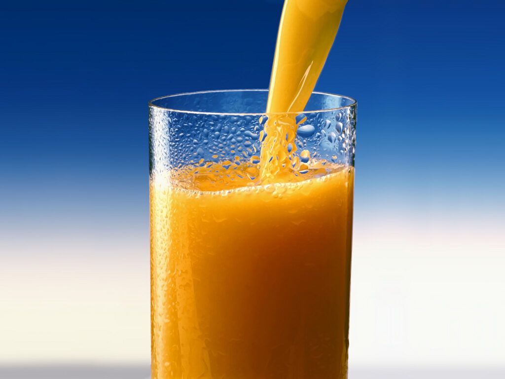 В мире – сильный недород цитрусовых: апельсиновый сок вскоре исчезнет из продаж