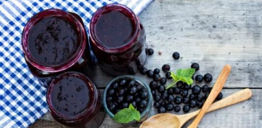 Джем из смородины без варки: простой и быстрый рецепт варенья на зиму - today.ua