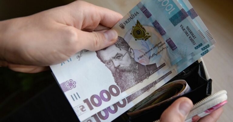 Некоторым украинцам дадут почти по 11 тысяч финансовой помощи: открыт прием заявок - today.ua