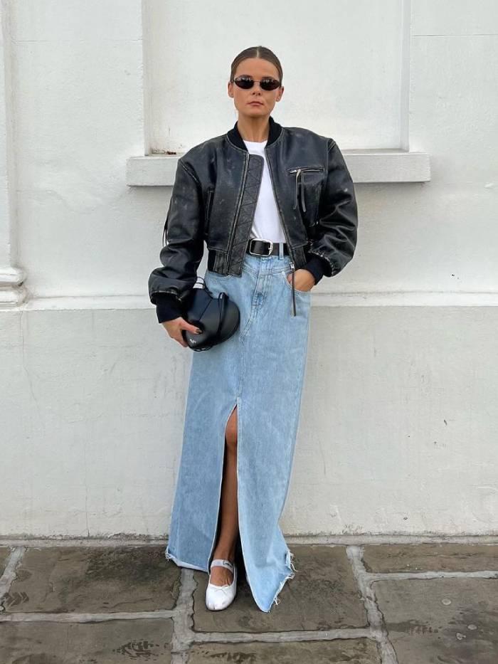 Названы четыре самые трендовые джинсовые вещи, которые должны быть у каждой стильной девушки