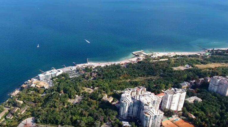 В Украине большой дом у морского побережья продают за 3,5 тысячи долларов  - today.ua