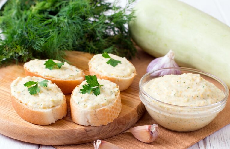 Паштет із кабачків: рецепт смачної намазки на хліб із секретним інгредієнтом - today.ua