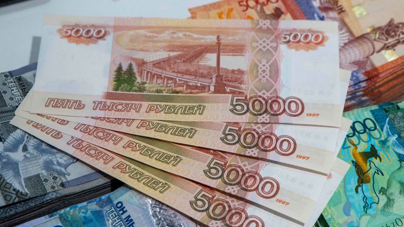 В Украине могут разрешить обмен российских рублей