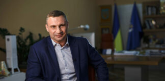 С надбавками и премиями: названы зарплаты Виталия Кличко и его заместителей в КГГА - today.ua