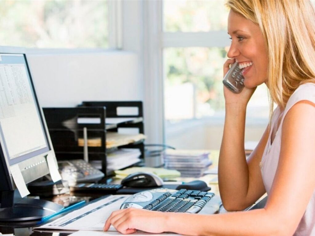 Минреинтеграции предлагает украинцам рабочие места: кто может подать заявку на трудоустройство