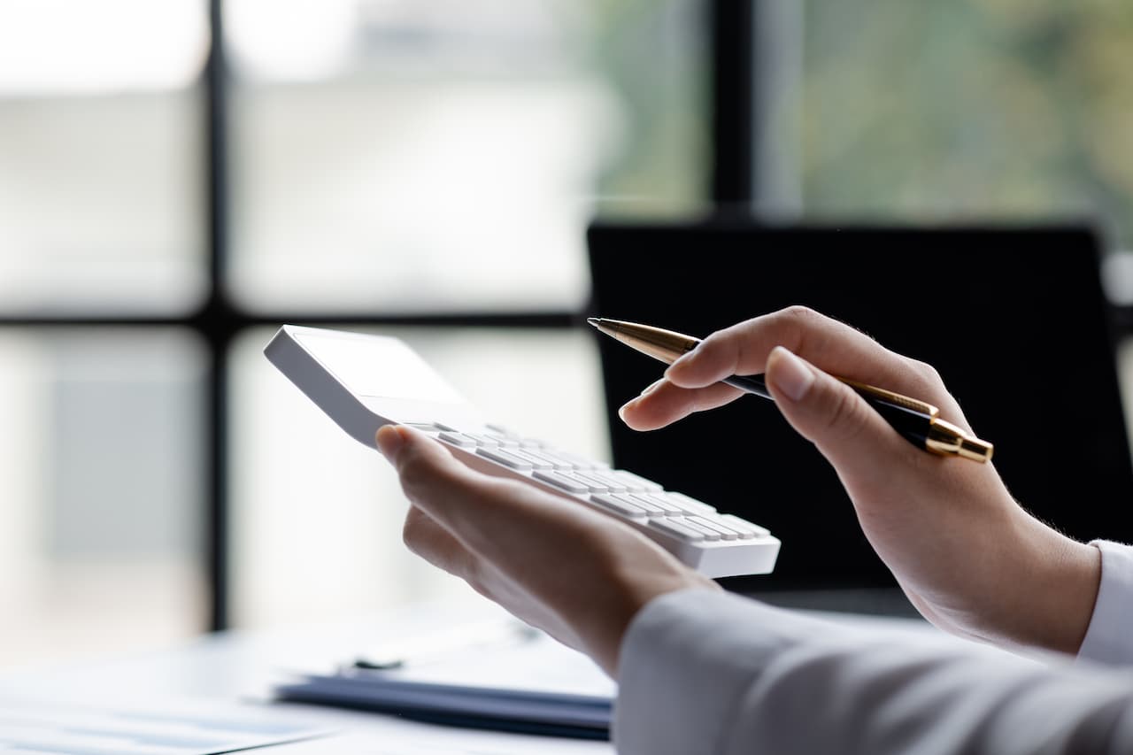 Стало відомо, хто з українців має право на податкову соціальну пільгу: названо суму