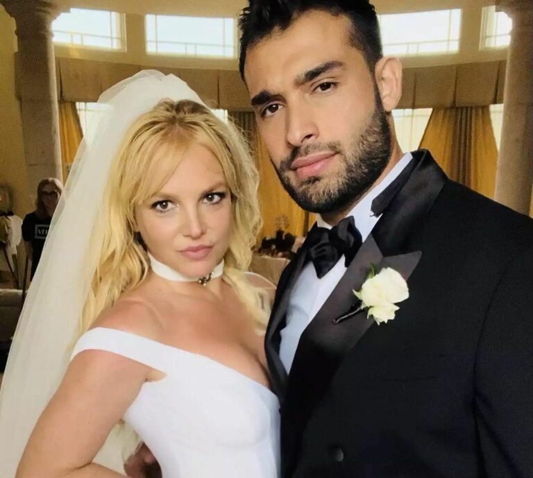 Бритни Спирс разводится после 14 месяцев брака: муж певицы сделал скандальное заявление - today.ua