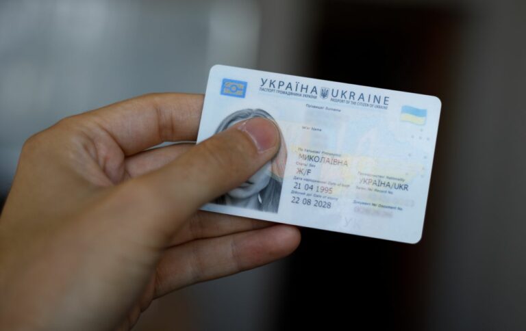 З 1 серпня деяких українців зобов'яжуть обміняти паспорти: у чому причина - today.ua