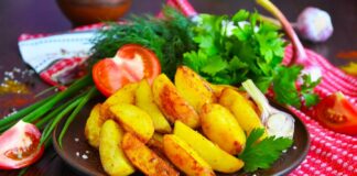 Картошка по-селянски: вкус блюда улучшат два секретных ингредиента - today.ua