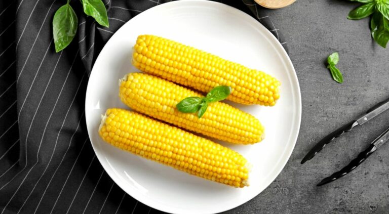 Кукуруза на зиму без стерилизации: самый простой и вкусный рецепт  - today.ua