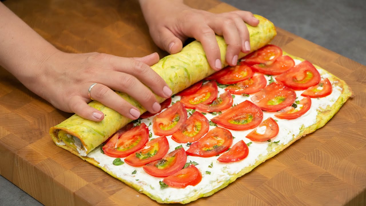 Хватит готовить оладьи: рецепт кабачкового рулета с сыром от украинского фудблогера - today.ua