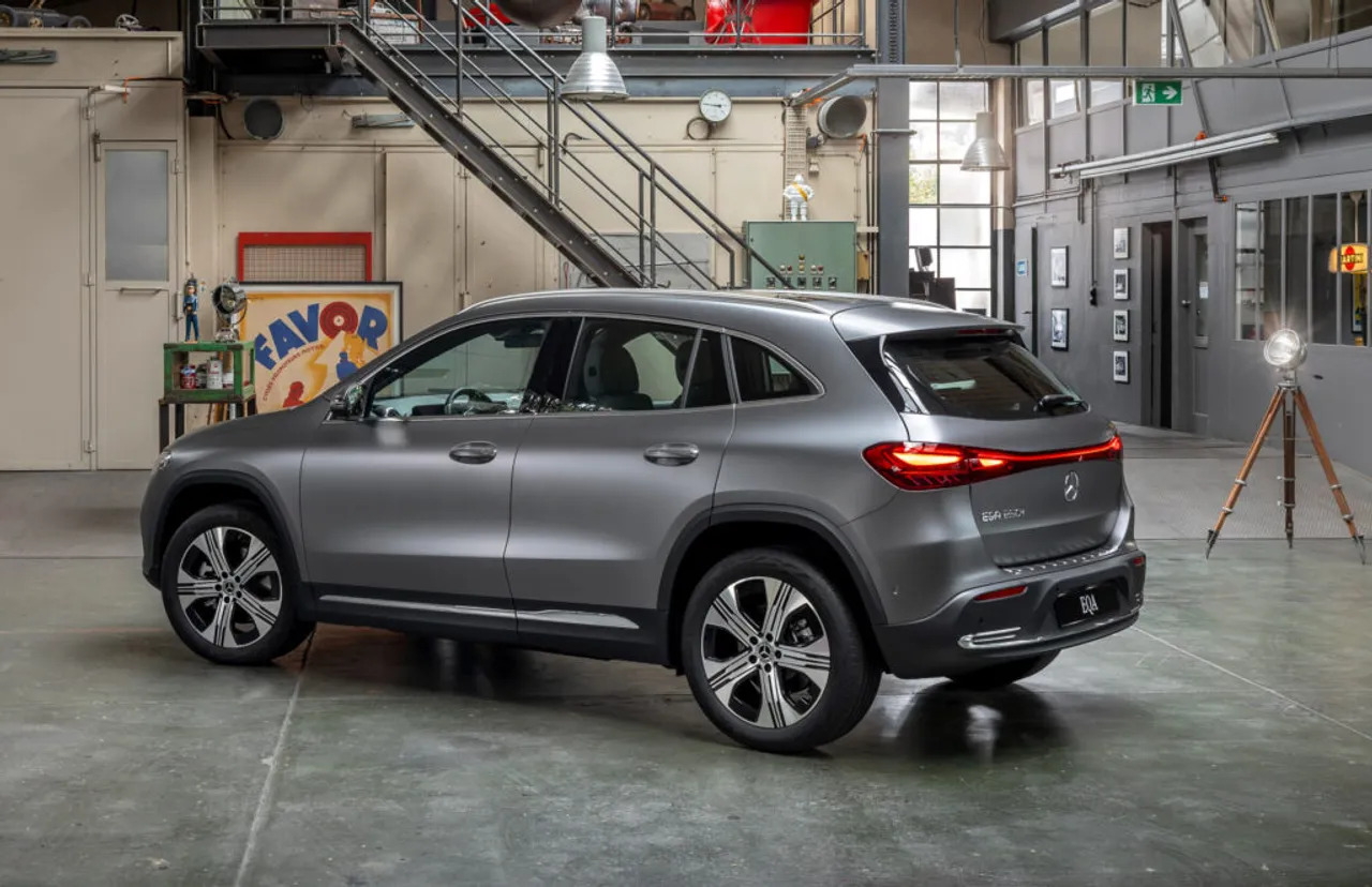 Дебютировал новый Mercedes EQA: новые технологии и больший запас хода