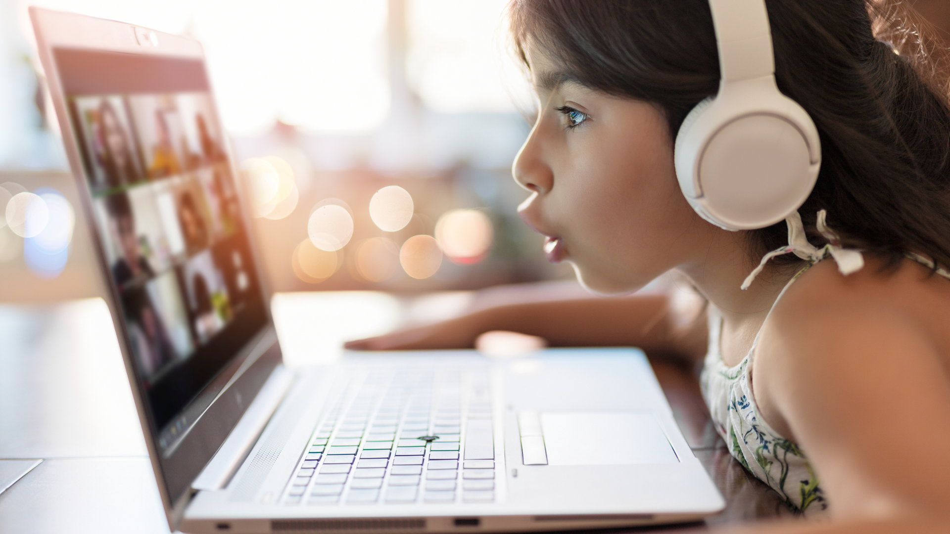 Українські діти за кордоном будуть навчатися за новою програмою: які зміни їх очікують