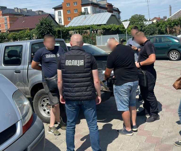 Полиция разоблачила афериста, продававшего “гуманитарные“ автомобили - today.ua