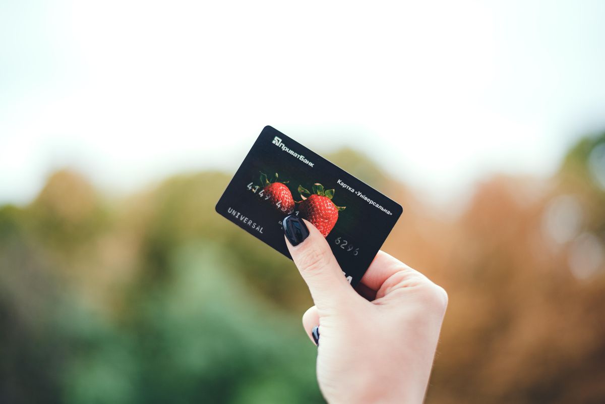 ПриватБанк запустив новий сервіс по переказу коштів для українців за кордоном - today.ua