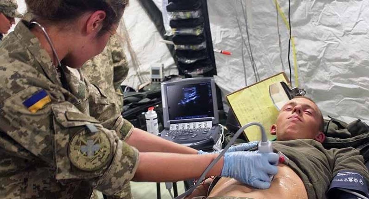 На лечение раненых военнослужащих предлагают тратить втрое больше денег, чем на гражданских - today.ua