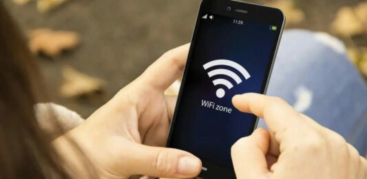 Українців закликали вимикати Wi-Fi у смартфонах при виході з дому: з'явилась дуже серйозна причина - today.ua