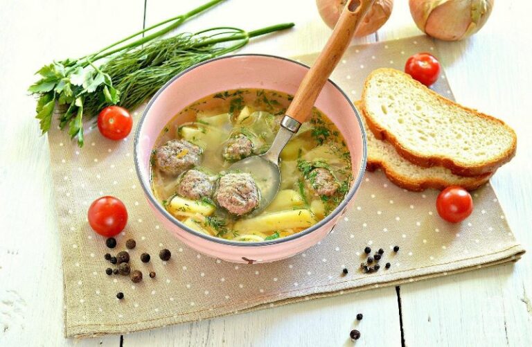 Суп, который замедляет старение: названо самое полезное первое блюдо  - today.ua