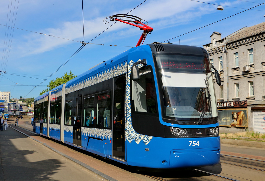 У Києві з'явився безкоштовний безпересадковий квиток у громадському транспорті: на яких маршрутах можна скористатися