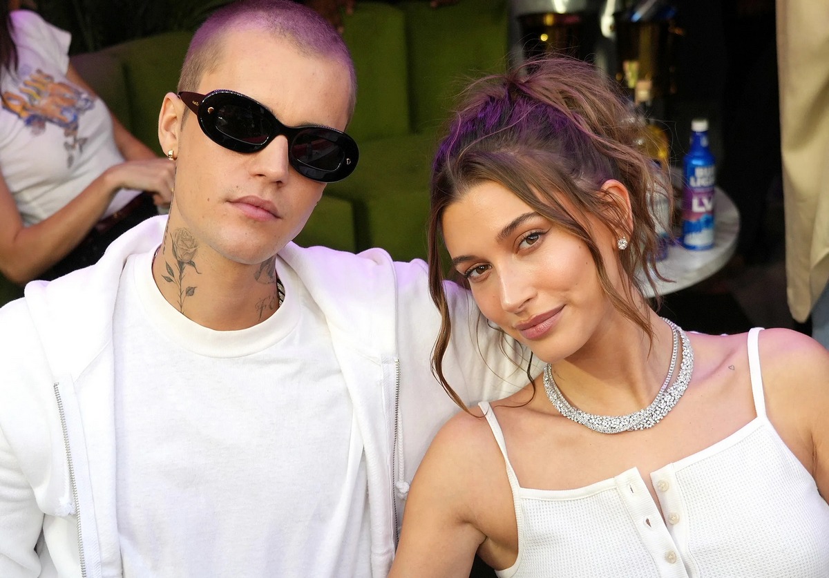 Хейли Бибер показала самое модное платье 2023 года - today.ua