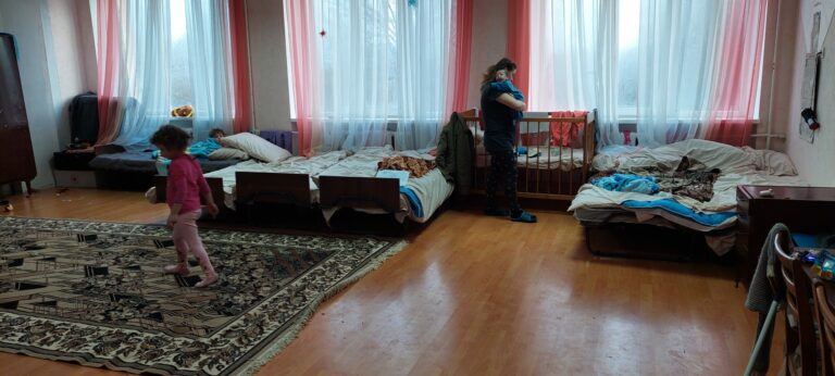 В Україні посилено перевіряють місця проживання переселенців: названо умови для позбавлення їх виплат - today.ua
