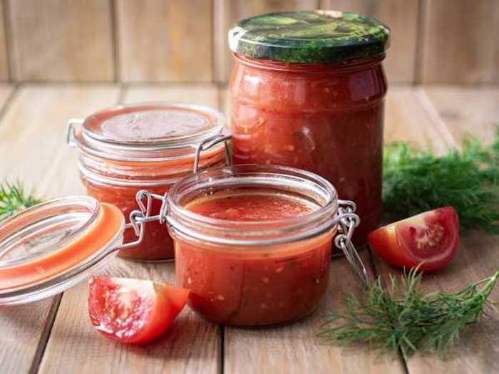 Без “їшок“ та консервантів: рецепт неймовірно смачного домашнього кетчупу на зиму