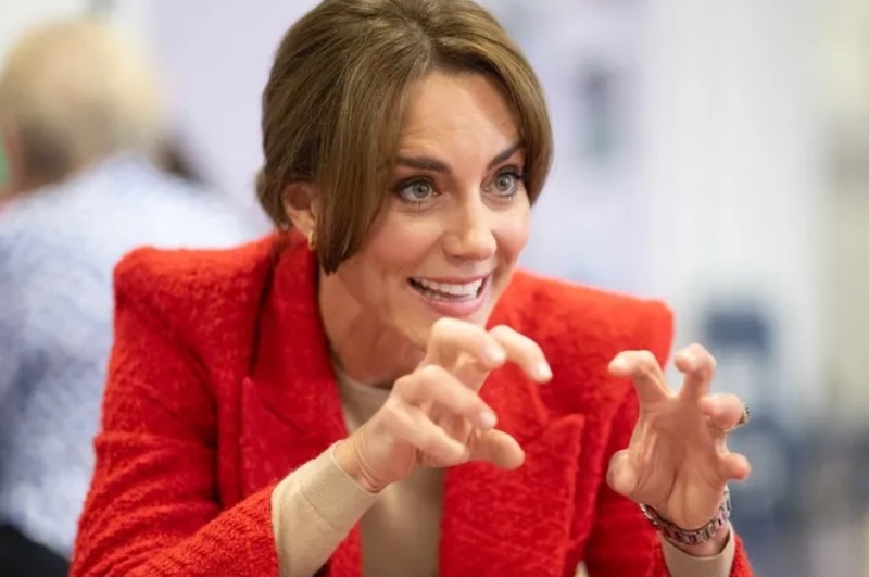 Конфуз принцессы: Кейт Миддлтон вышла в свет с облезлым маникюром - today.ua