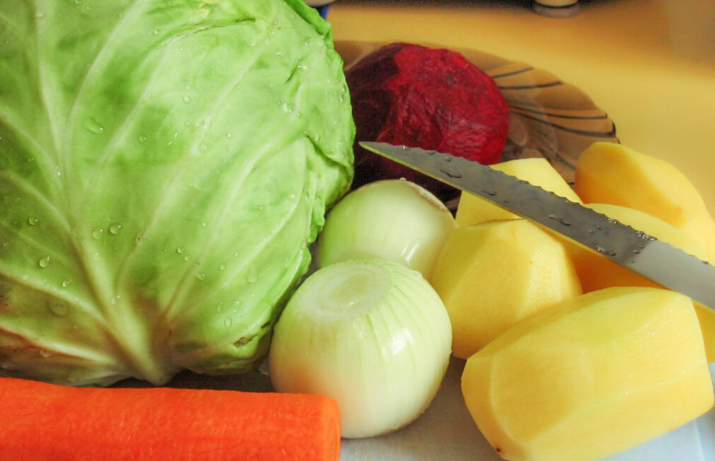 Стоимость некоторых продуктов из борщевого набора подскочила: супермаркеты обновили ценники в конце сентября