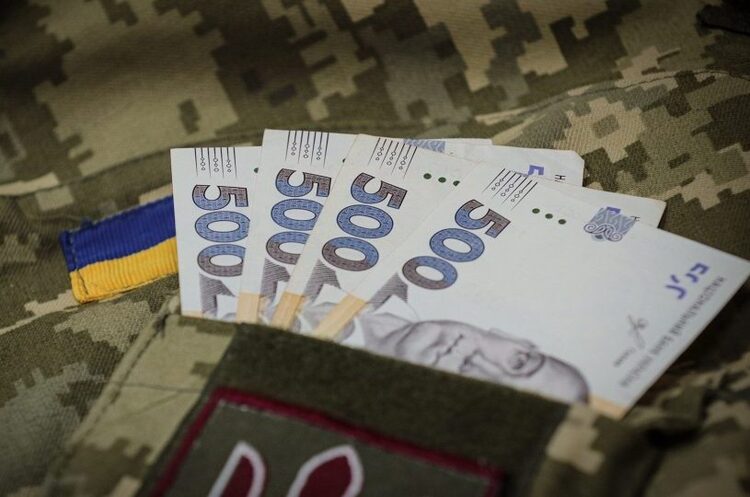 Доплаты военнослужащим в Украине повысили с 29 сентября, - Минобороны 