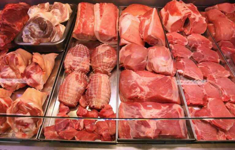 В Украине ожидается рост цен на мясо: когда и на сколько подорожают свинина, говядина и курятина - today.ua