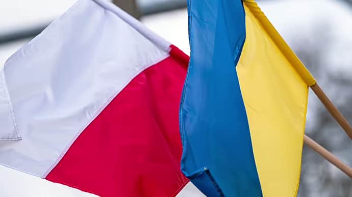 В Украине введут запрет на ряд польских товаров: какие продукты исчезнут с полок супермаркетов