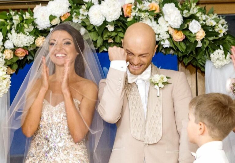 Сбежавший из Украины Влад Яма показал редкое свадебное фото: “9 лет счастья“ - today.ua