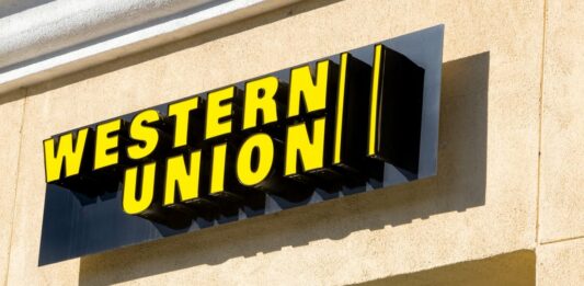 Великий український банк перестав видавати грошові перекази Western Union - today.ua