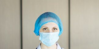 Выезд женщин-медиков за границу с 1 октября: в Госпогранслужбе дали разъяснение - today.ua