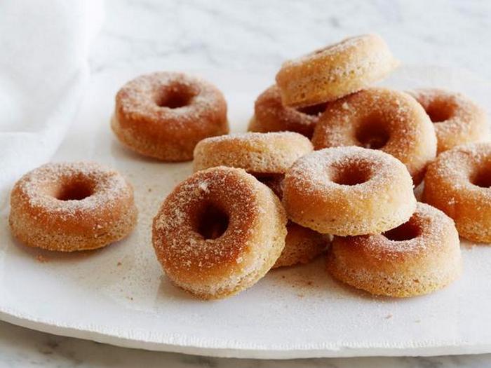 Пончики в мікрохвильовці: рецепт швидкого десерту за 5 хвилин