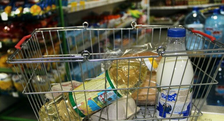 Українцям назвали ціни на продукти, які подешевшали за останній місяць - today.ua