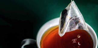 Как сделать чай в пакетиках вкуснее: простой лайфхак при заваривании напитка - today.ua