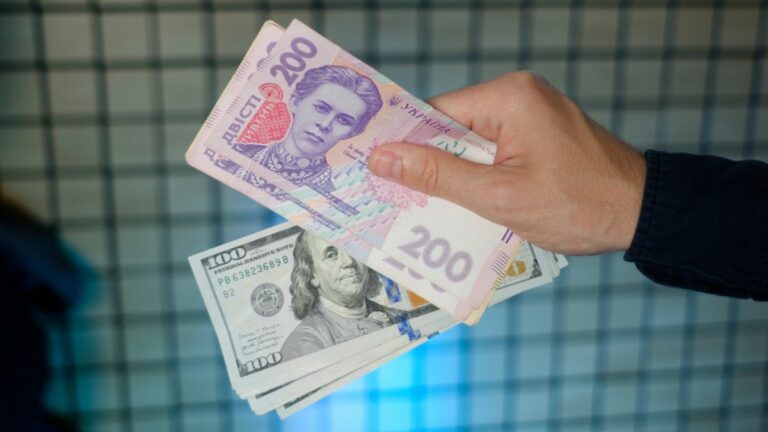В Украине изменятся гривневые и долларовые депозиты: что предложат клиентам банки до конца года - today.ua