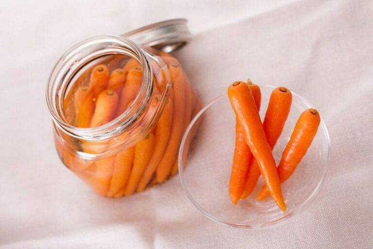 Целая и тертая морковь на зиму: два простых рецепта консервации - today.ua