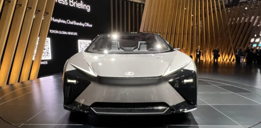 У Токіо показали новий електромобіль Lexus LF-ZC - today.ua