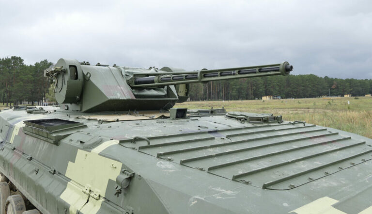 ЗСУ використовують проти окупантів нову модернізацію БМП-1 - today.ua