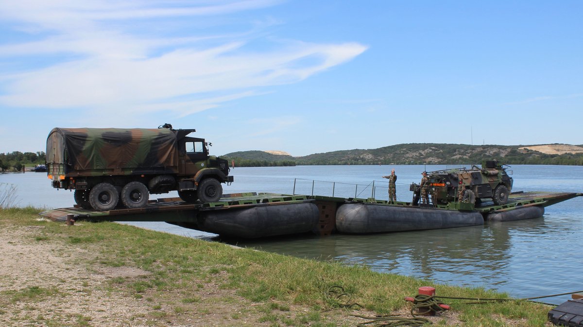 Помогут в контрнаступлении: ВСУ получат самоходные паромы EFA Помогут в контрнаступлении: ВСУ получат самоходные паромы EFA - today.ua