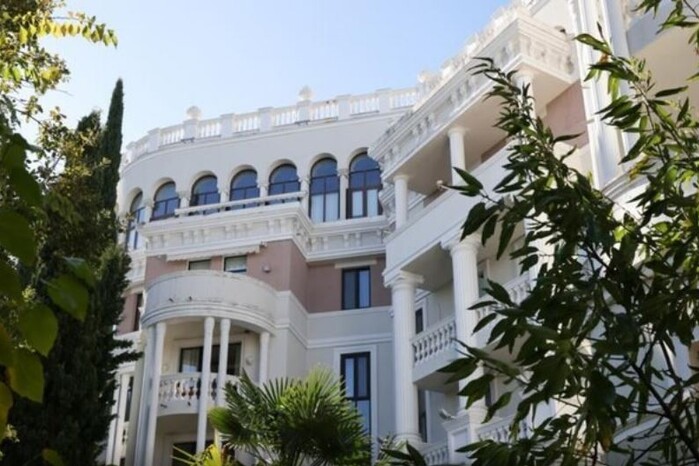 Стало відомо, за скільки продали квартиру Зеленських у Криму Стало відомо, за скільки продали квартиру Зеленських у Криму - today.ua