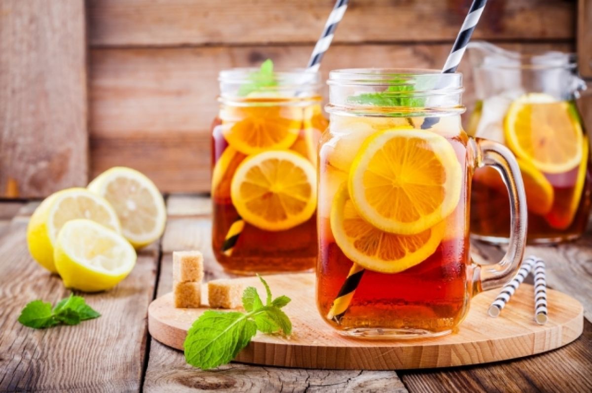 Чому лимон не можна класти у гарячий чай: популярна помилка, яка шкодить здоров'ю